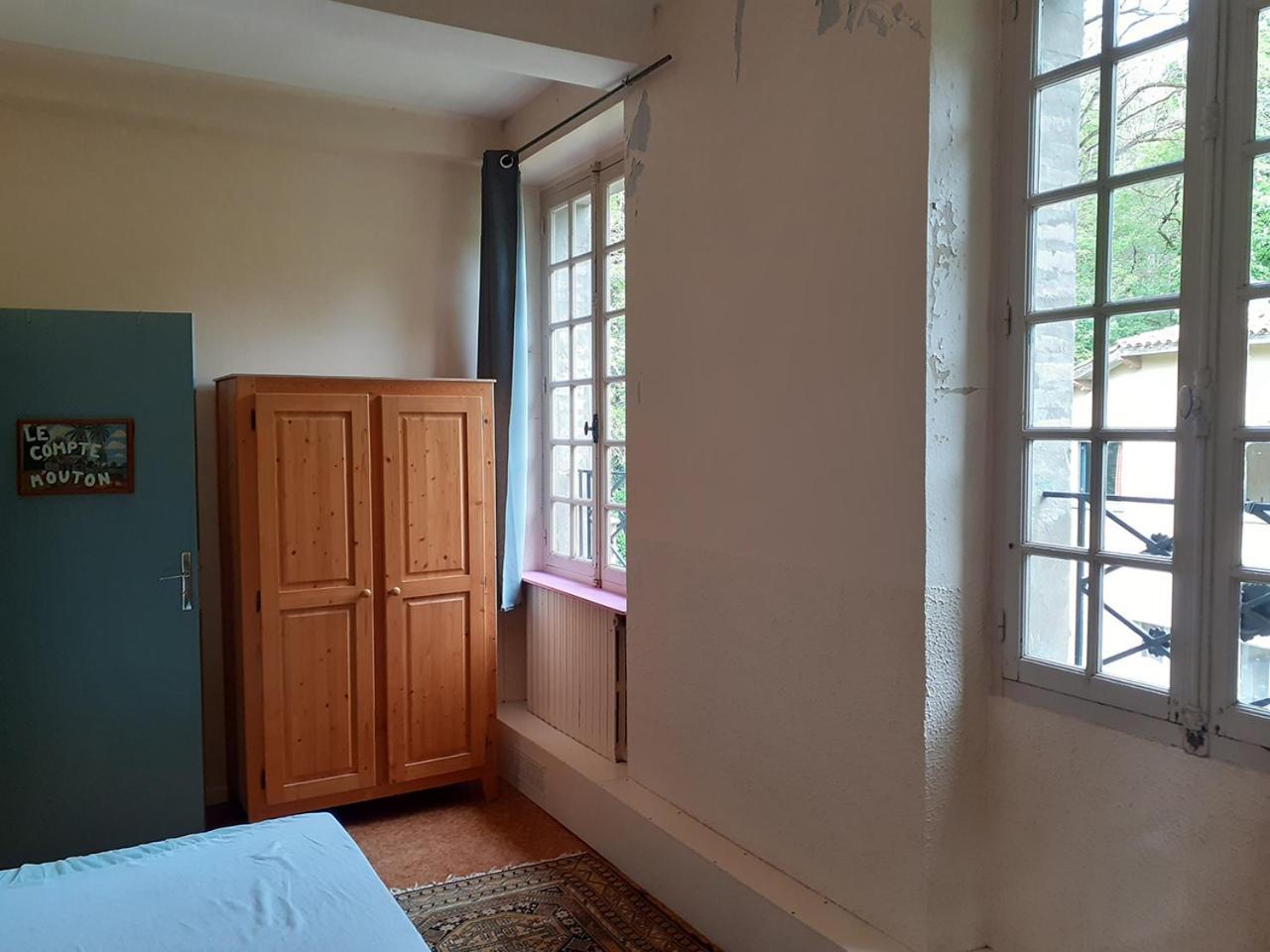 Le Moulin De Saleth Hotel Saint-Antonin Cameră foto